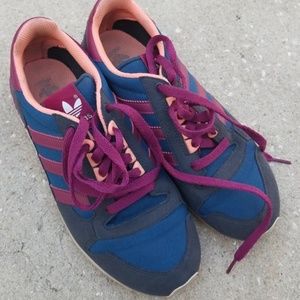 Adidas Sneakers